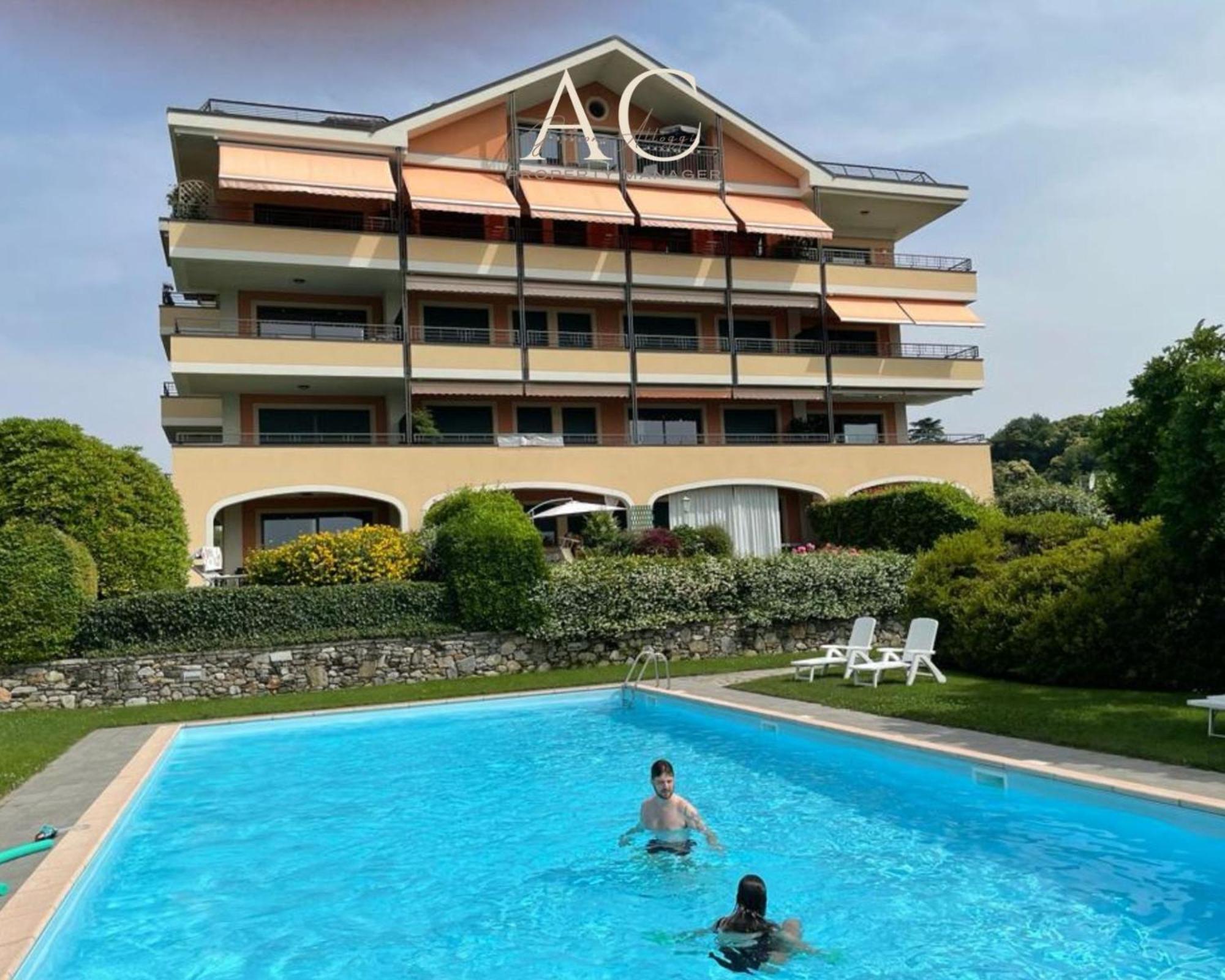 The House On The Lake Reno Di Leggiuno Exterior photo